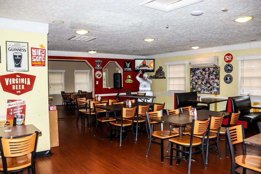 More Photos Of 3313 Old Forest Rd, Lynchburg Restaurant For Sale