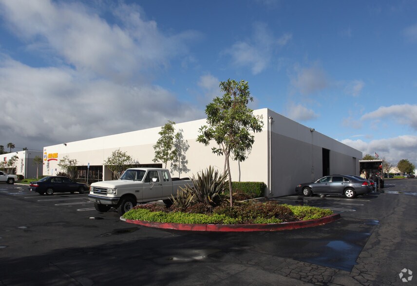 More Photos Of 1422-1424 N Batavia St, Orange Warehouse For Lease