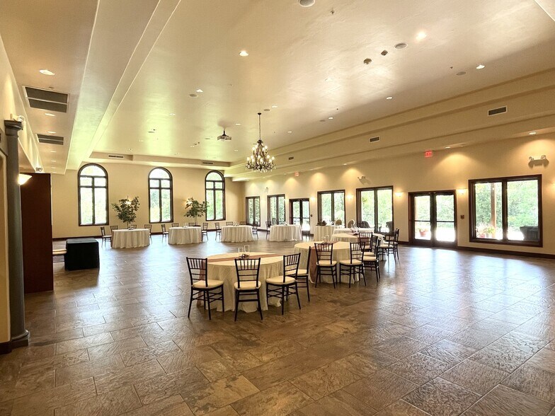 More Photos Of 11200 N Eastern Ave, Oklahoma City Lodge Meeting Hall For Sale