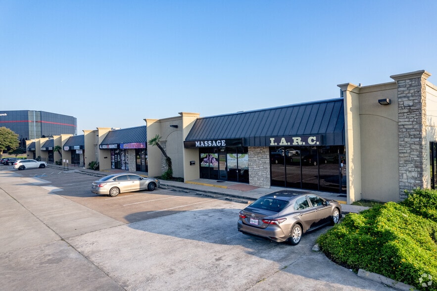 More Photos Of 17301-17337 El Camino Real, Houston Unknown For Lease