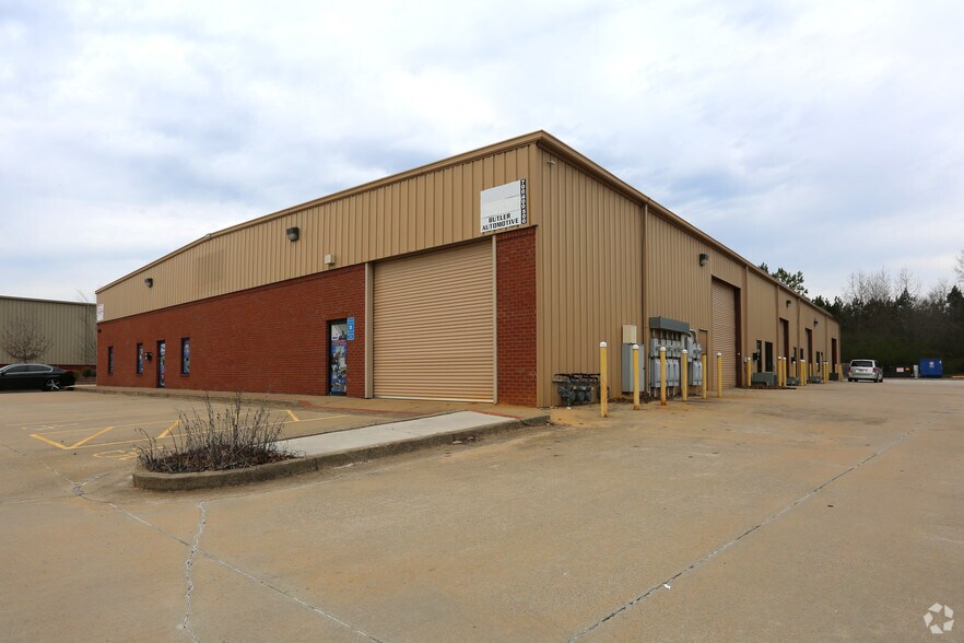 More Photos Of 3410 Florence Cir, Powder Springs Flex For Lease