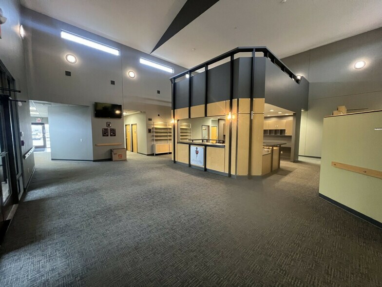 More Photos Of 100 2nd St S, Sartell Medical For Sale