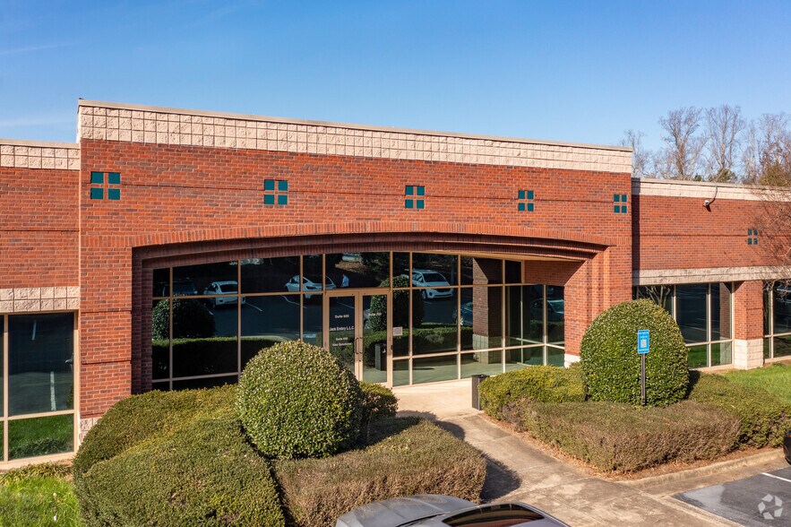 More Photos Of 5000 Research Ct, Suwanee Medical For Lease