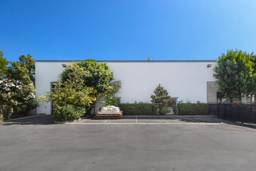 More Photos Of 9216 Bally Ct, Rancho Cucamonga Warehouse For Sale