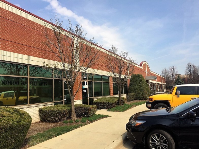 More Photos Of 1031-1041 E Woodfield Rd, Schaumburg Medical For Lease