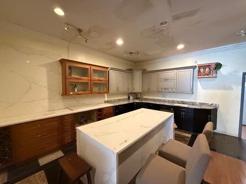 More Photos Of 2031-2035 Washington Ave, Philadelphia Freestanding For Lease