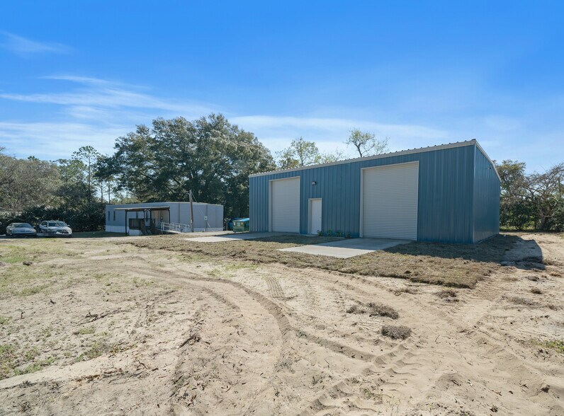 More Photos Of 4820 NE 35th St, Silver Springs Auto Dealership For Sale