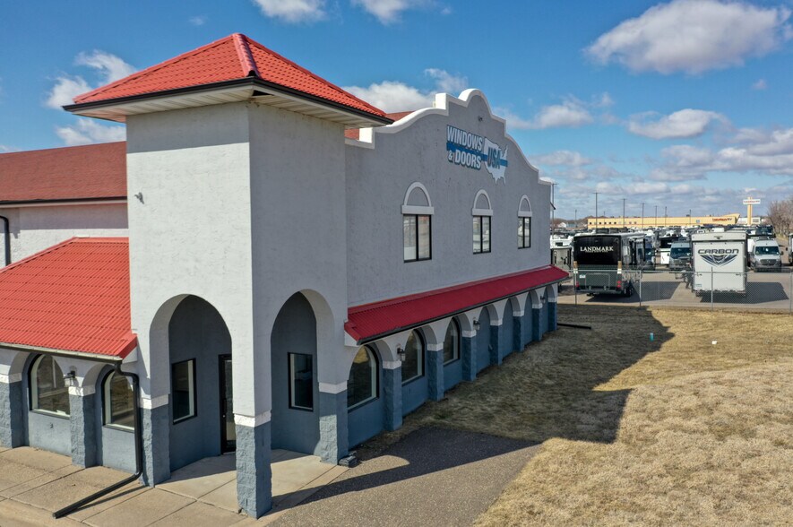 More Photos Of 8175 Riverdale, Ramsey Flex For Sale