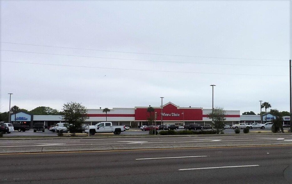 More Photos Of 6033 Florida 54 Hwy, New Port Richey Storefront For Lease