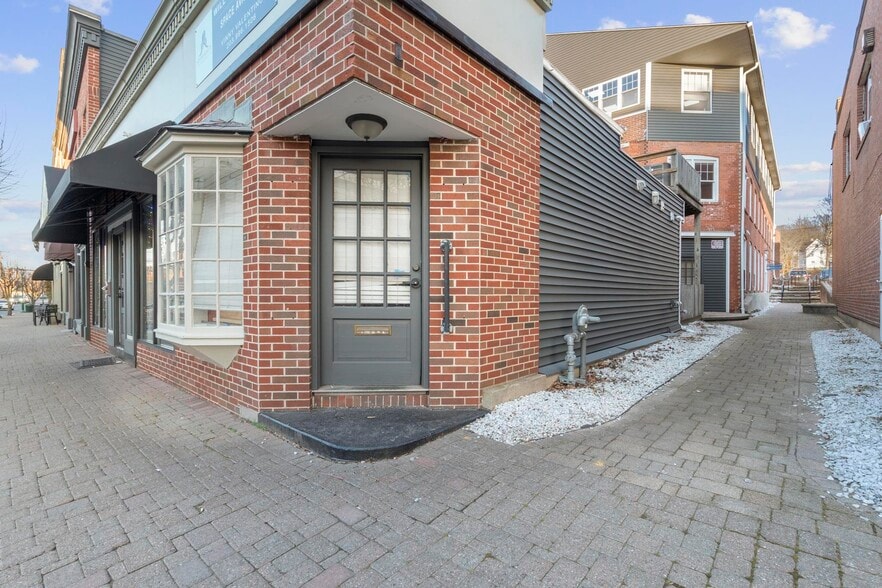 More Photos Of 51 N Main St, Southington Office For Lease