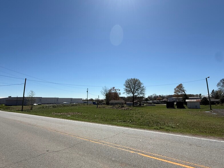 More Photos Of 124 Apple Valley Rd, Duncan Land For Sale