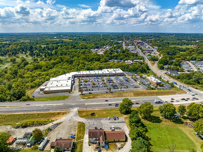More Photos Of 150-198 Frankfort Rd, Shelbyville General Retail For Sale