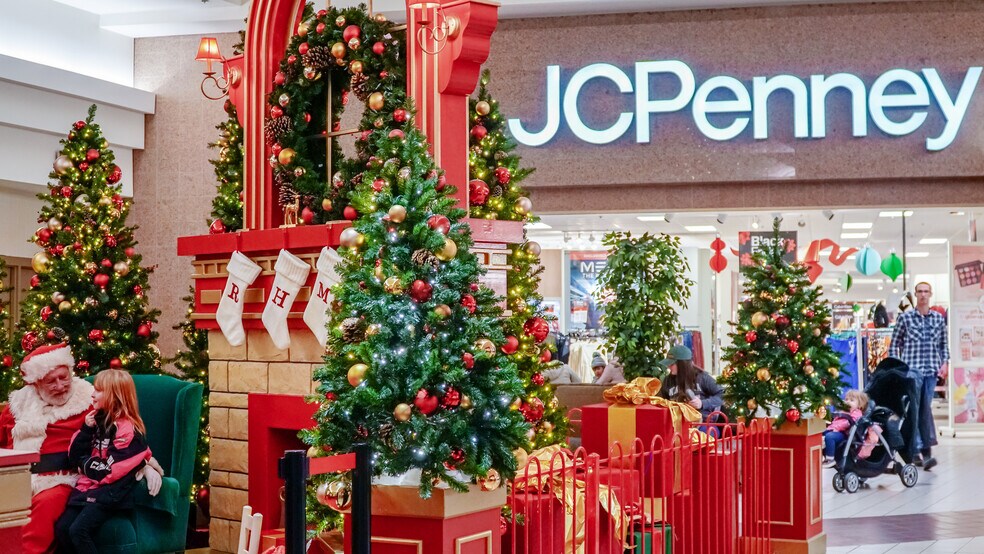 More Photos Of 1850 Adams St, Mankato General Retail For Lease