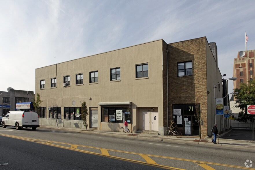 More Photos Of 71 N Franklin St, Hempstead Storefront Retail Office For Sale