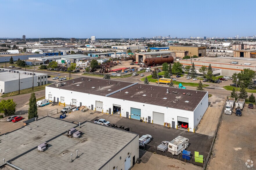 More Photos Of 9343-9357 45 Av NW, Edmonton Flex For Lease
