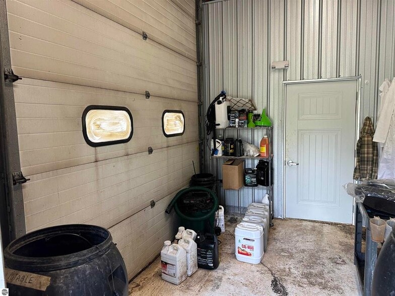 More Photos Of 315 E Dresden St, Kalkaska Warehouse For Sale