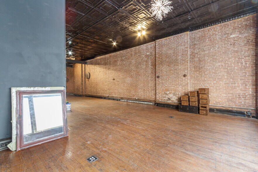 More Photos Of 45 E 34th St, New York Storefront Retail Office For Lease
