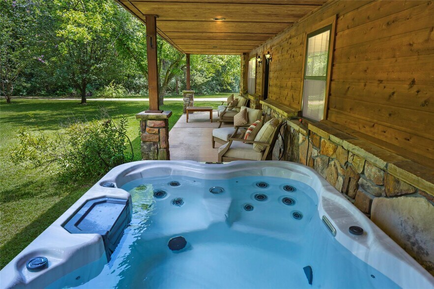 More Photos Of 2475 Belpine Loop, Broken Bow Flex For Sale