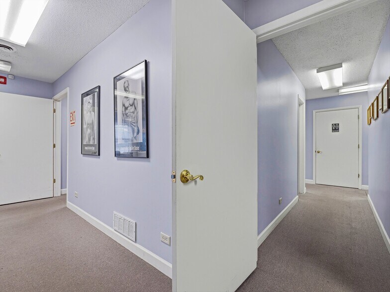 More Photos Of 5 Doctors Park, Asheville Medical For Lease