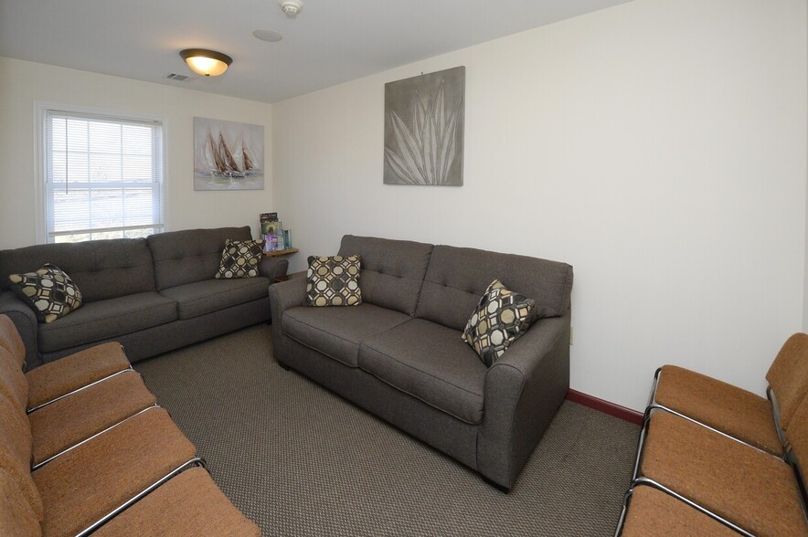 More Photos Of 85 Hopper Ave, Waldwick Medical For Lease