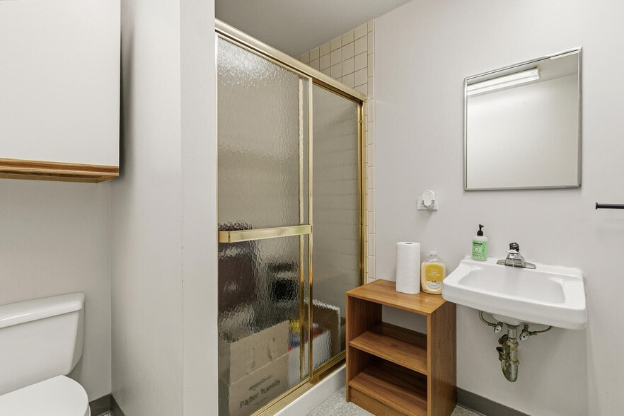 More Photos Of 7108 S Alton Way, Englewood Flex For Sale