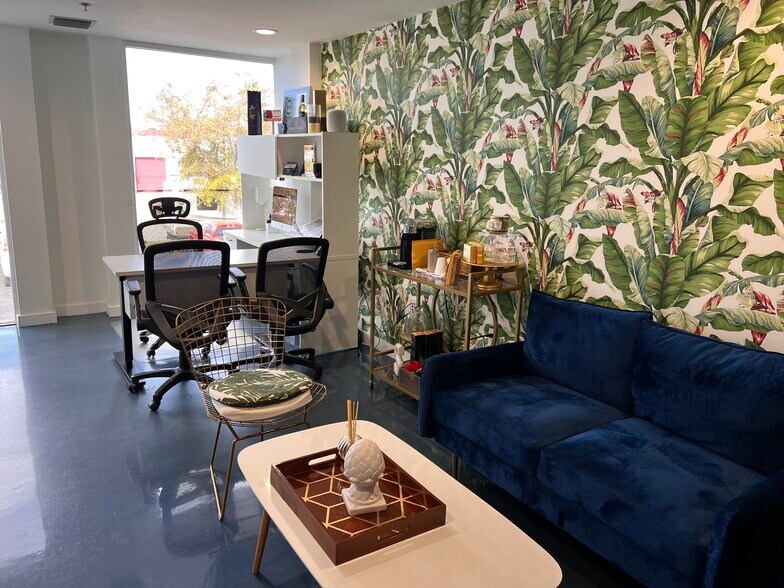 More Photos Of 6960-6972 NW 50th St, Miami Warehouse For Lease