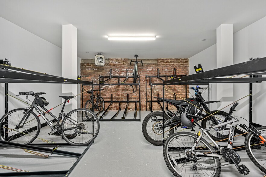 More Photos Of 153 W Ohio St, Chicago Apartments For Sale