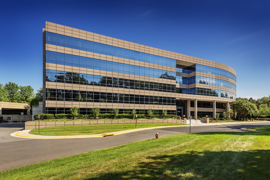 More Photos Of 3975 Fair Ridge Dr, Fairfax Office For Sale