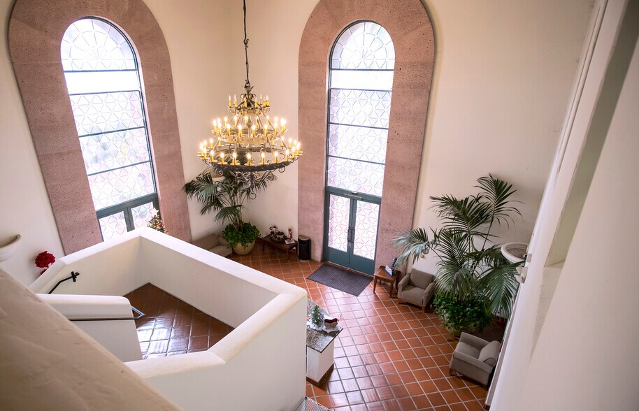 More Photos Of 6500 Hollister Ave, Goleta Office Residential For Lease