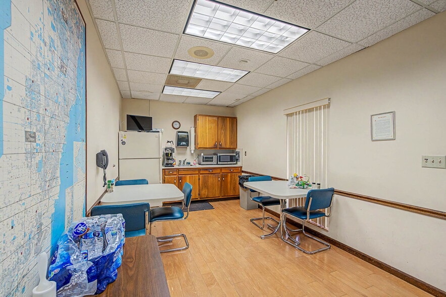 More Photos Of 9440 SW 77th Ave, Miami Office For Sale