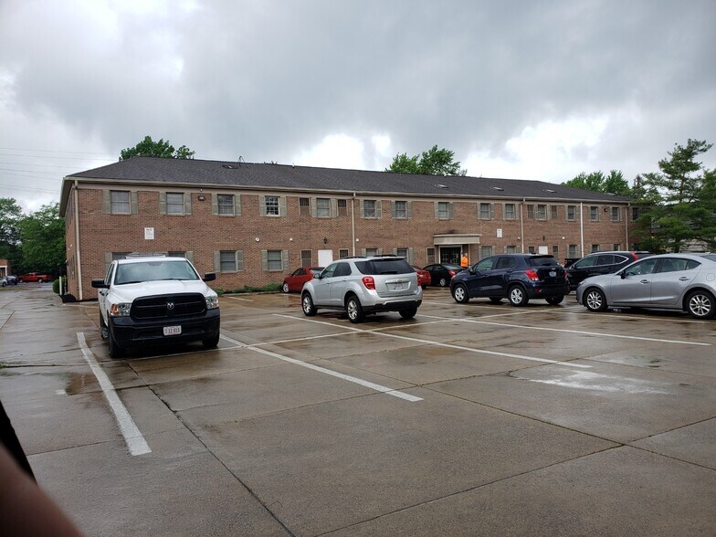 Primary Photo Of 4859 Dover Center Rd, North Olmsted Medical For Lease