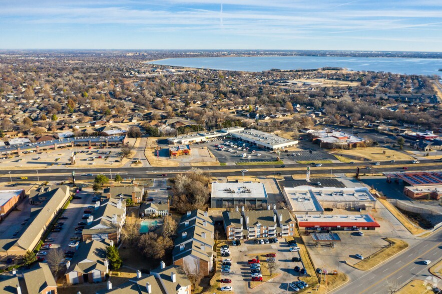 More Photos Of 6300 NW Expressway, Oklahoma City Medical For Sale