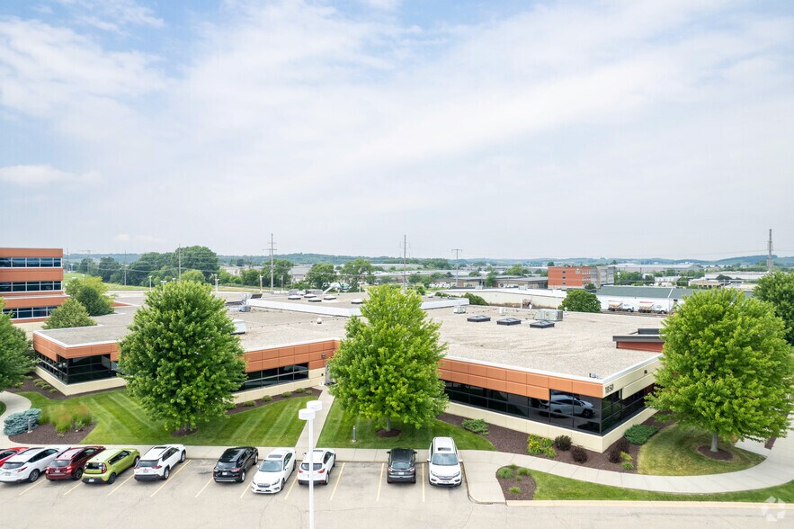 More Photos Of 1850 Deming Way, Middleton Research And Development For Lease