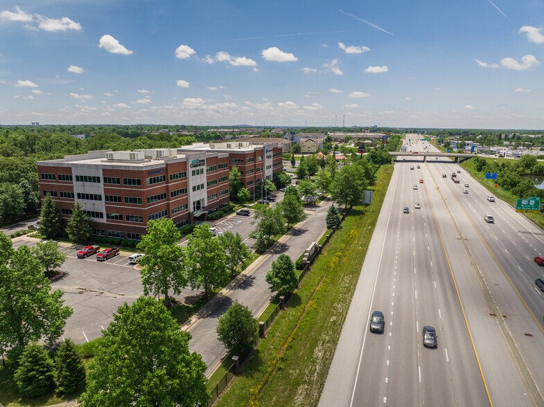 More Photos Of 903 N 47th St, Rogers Office For Lease