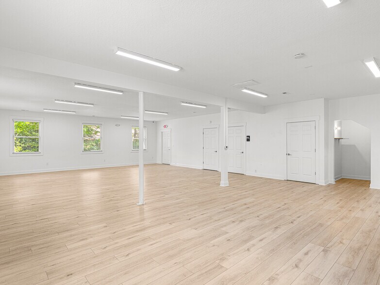 More Photos Of 14 Mimidis Ln, Swannanoa Office For Sale