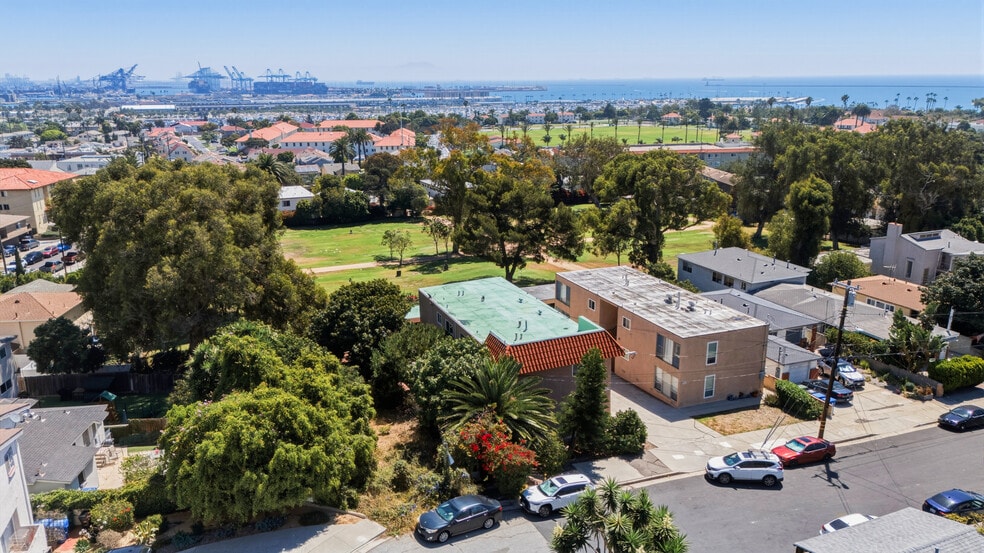 More Photos Of 2404 S Carolina St, San Pedro Apartments For Sale
