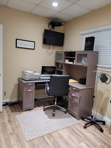 More Photos Of 2715 Fannin St, Houston Medical For Lease