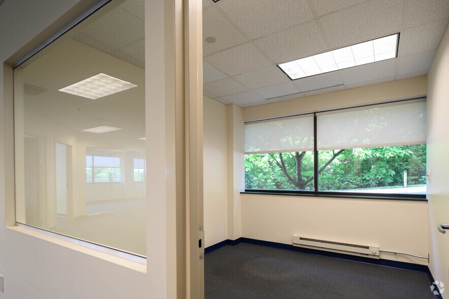 More Photos Of 600 W Germantown Pike, Plymouth Meeting Unknown For Lease