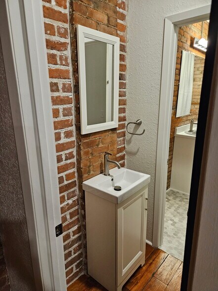 More Photos Of 302-304 S River Park Dr, Guttenberg Apartments For Sale