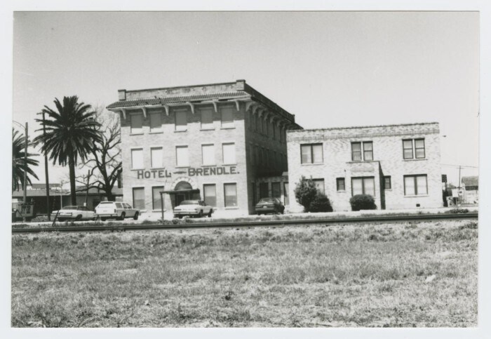 More Photos Of 601 E Avenue A, Robstown Hotel For Sale