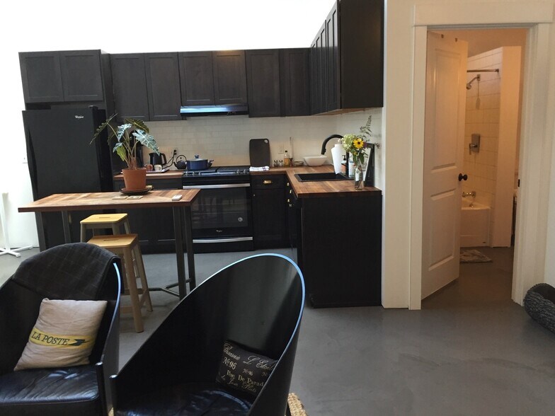 More Photos Of , Hudson Unknown For Sale