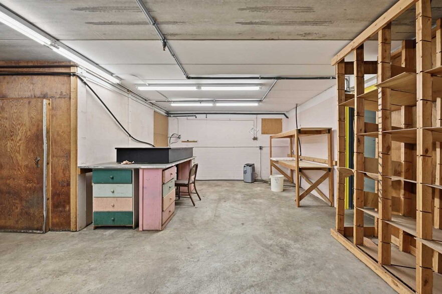 More Photos Of 112 Sommerville St S, Shakopee Freestanding For Sale