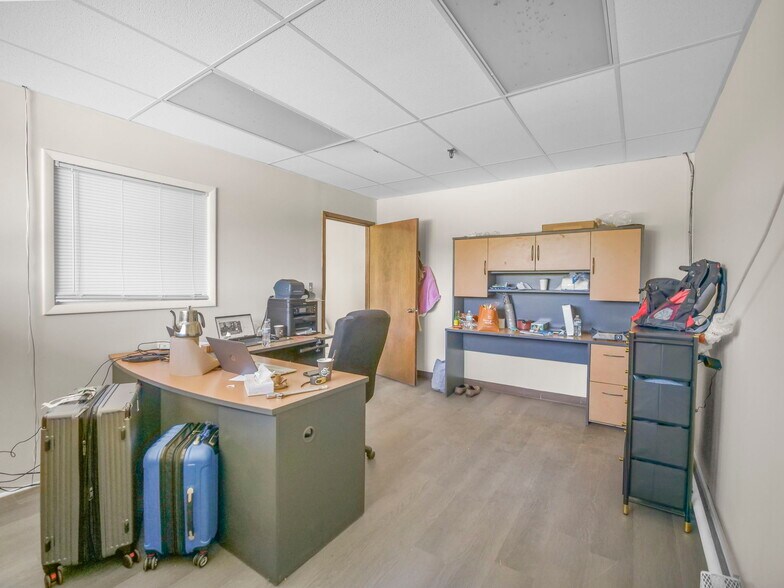 More Photos Of 1434-1440 County Rd, Wantage Warehouse For Sale