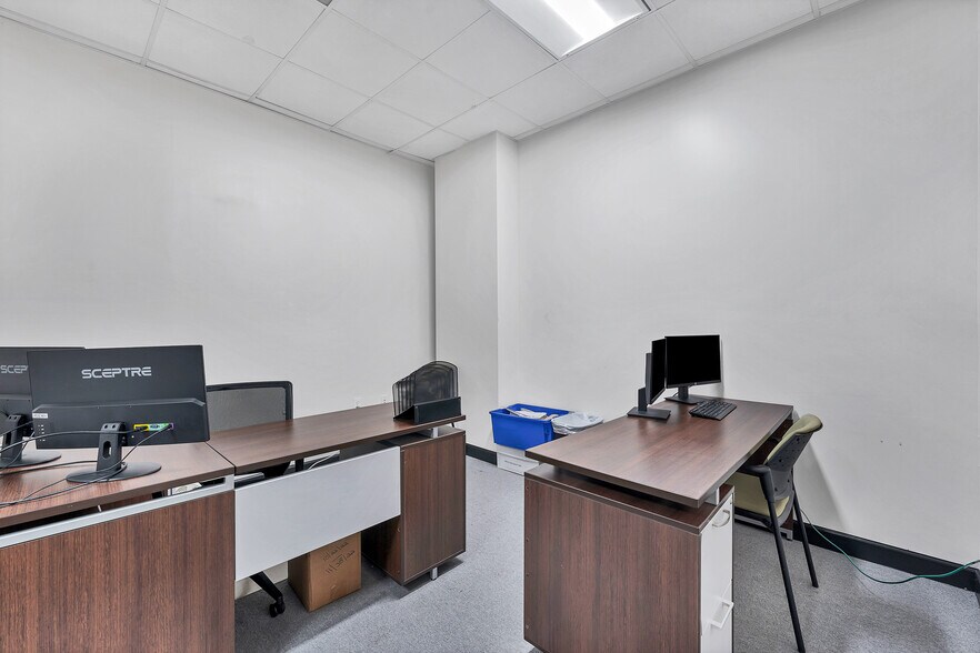 More Photos Of 1717 E 5th Ave, Tampa Warehouse For Sale