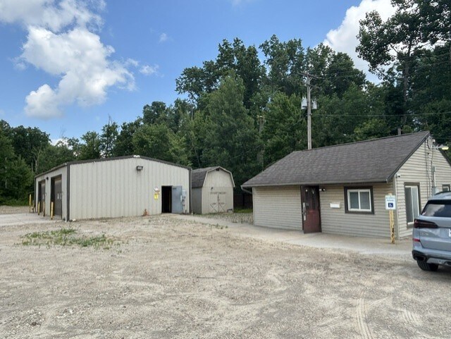More Photos Of 7937 OH-44, Ravenna Warehouse For Sale