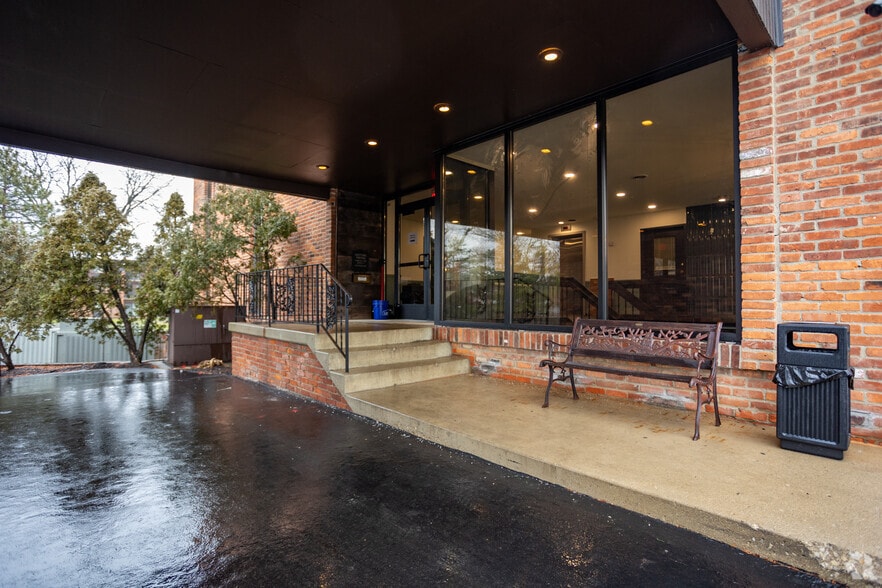 More Photos Of 1200 Chambers Rd, Columbus Office For Lease