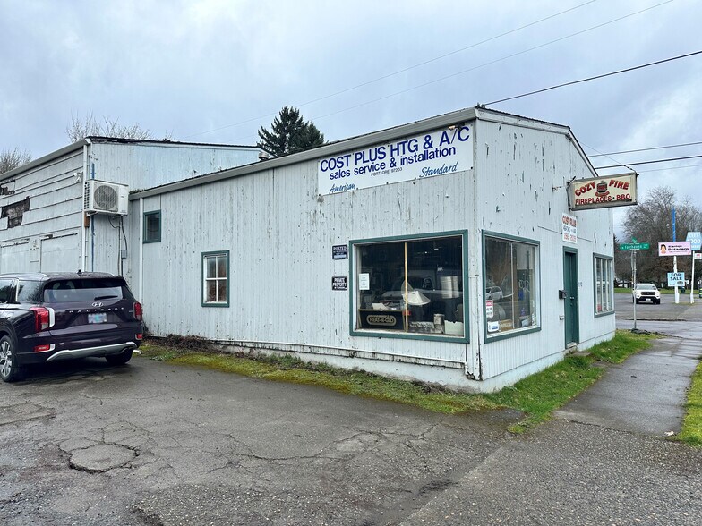 More Photos Of 7132 N Fessenden St, Portland Industrial For Sale