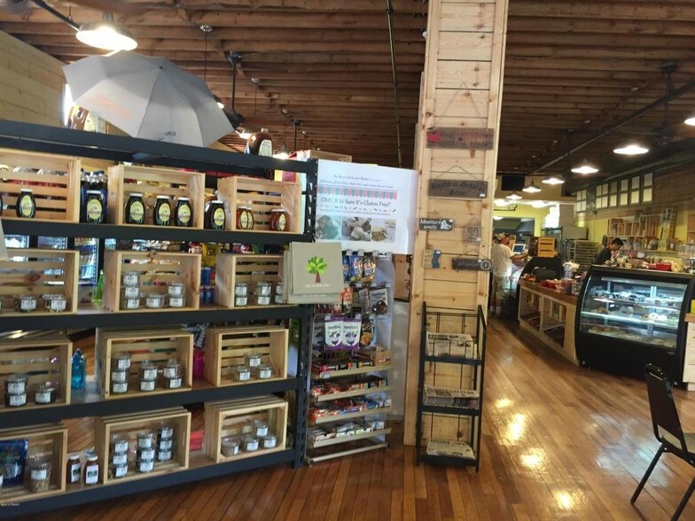 More Photos Of 3251 Route 209, Bushkill Convenience Store For Lease