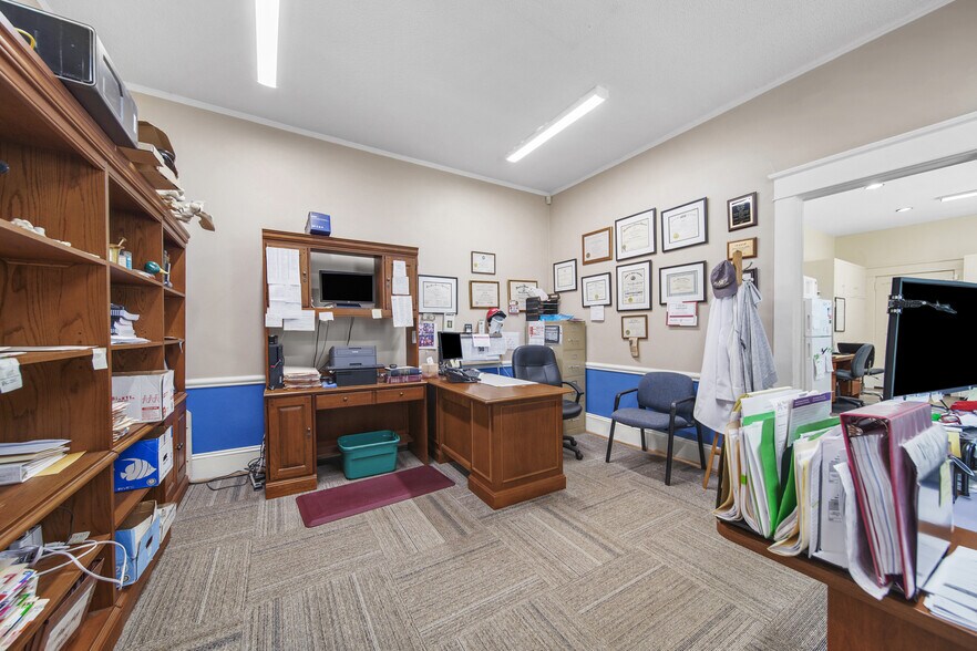 More Photos Of 217 Mocksville Ave, Salisbury Office Residential For Sale