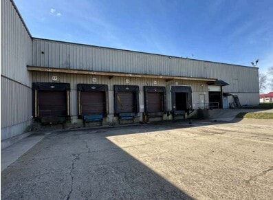 More Photos Of 15401 Industrial Dr, Schoolcraft Warehouse For Lease
